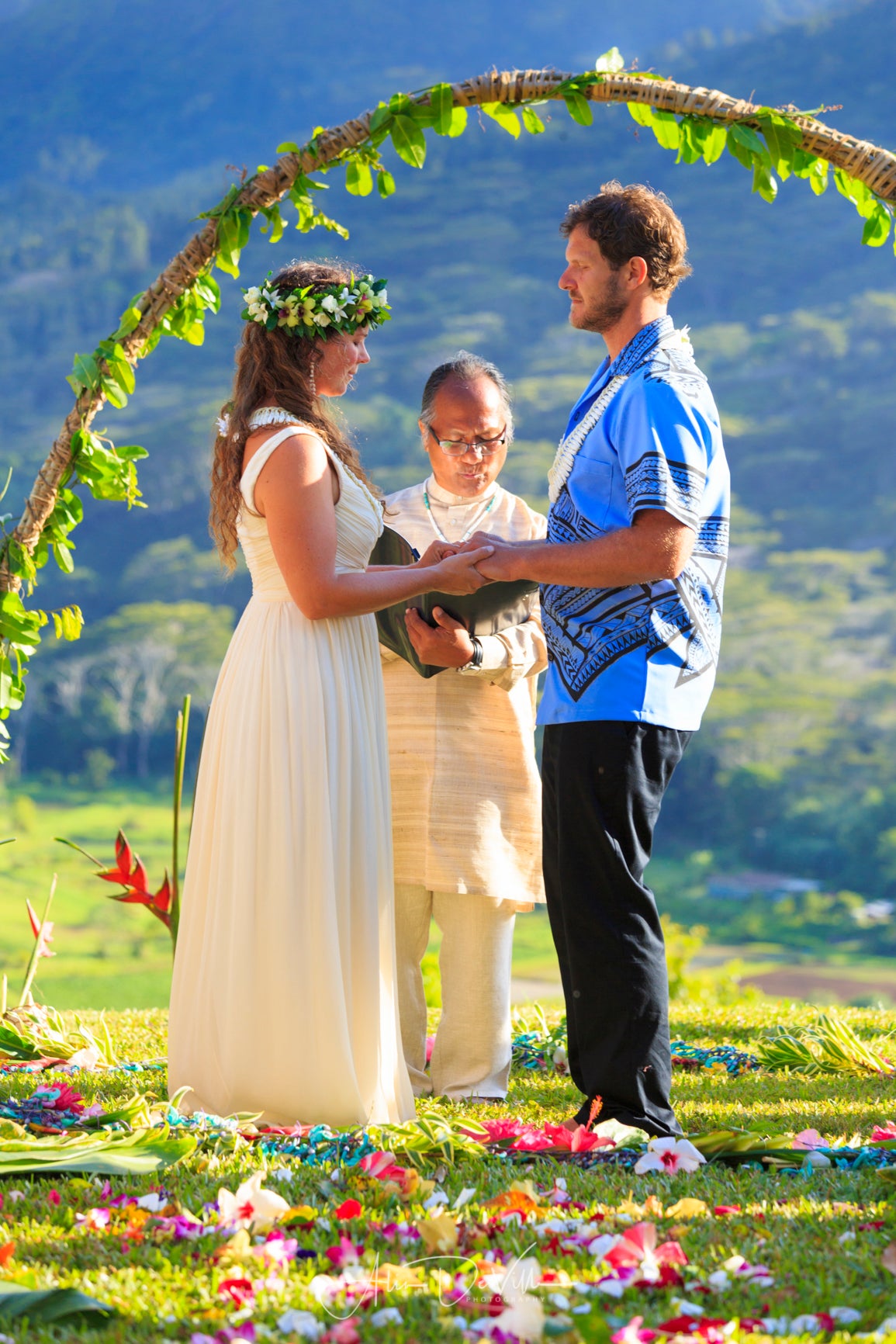 Elopement Sessions - Kaua'i Portraits