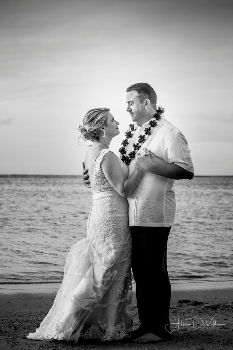 Elopement Sessions - Kaua'i Portraits